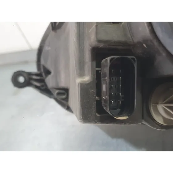 Faro Derecho para Volkswagen Golf V (1K1)