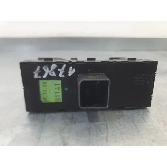 Mando Elevalunas Delantero Izquierdo para Volkswagen Golf V (1K1)