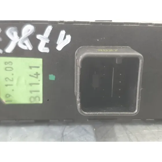 Mando Elevalunas Delantero Izquierdo para Volkswagen Golf V (1K1)