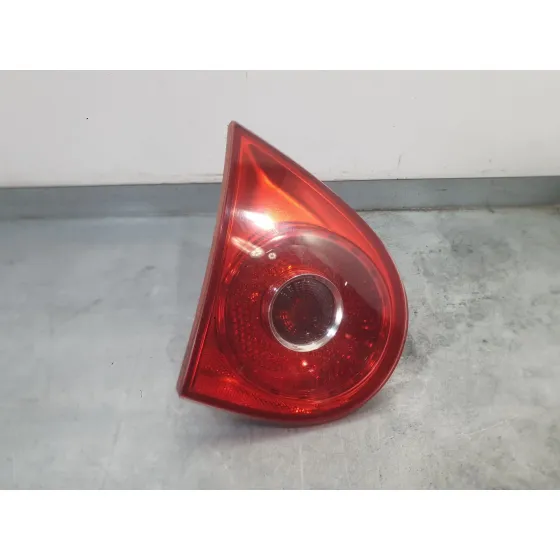 Piloto Trasero Izquierdo Interior para Volkswagen Golf V (1K1)