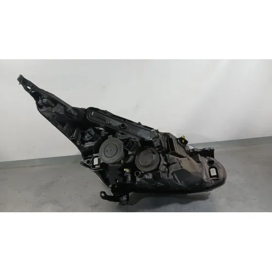 Faro Izquierdo para Peugeot 208 I (Ca_, Cc_)