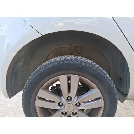 Plastico Pase Rueda Tras. Dch. para Hyundai Ix20 (Jc)