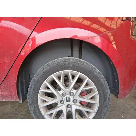 Plastico Pase Rueda Tras. Izq. para Seat Ibiza V (Kj1, Kjg)
