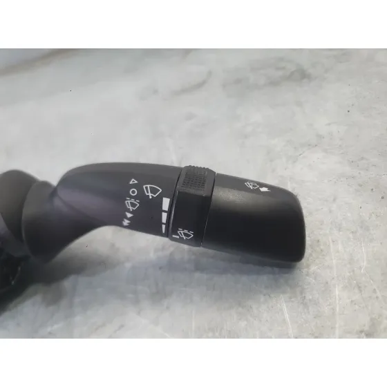 Mando Limpia para Toyota Corolla Sedan (_E21_)