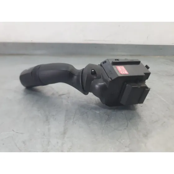 Mando Limpia para Toyota Corolla Sedan (_E21_)