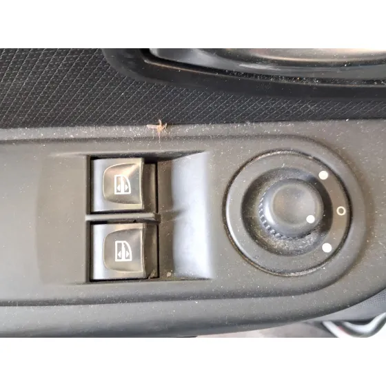Mando Elevalunas Delantero Izquierdo para Renault Clio Iv (Bh_)