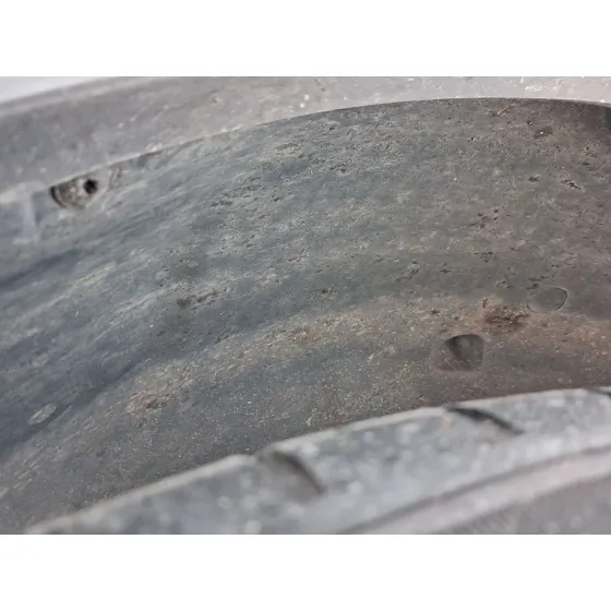 Plastico Pase Rueda Del. Dch. para Seat Arona (Kj7, Kjp)
