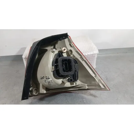 Piloto Trasero Izquierdo Exterior para Volkswagen Golf V (1K1)