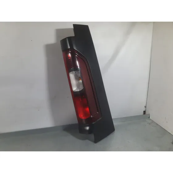 Piloto Trasero Derecho para Renault Trafic Iii Autobus (Jg_)
