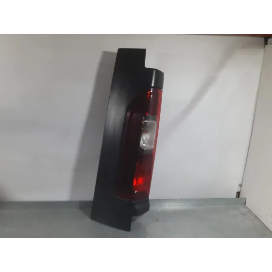 Piloto Trasero Izquierdo para Renault Trafic Iii Autobus (Jg_)