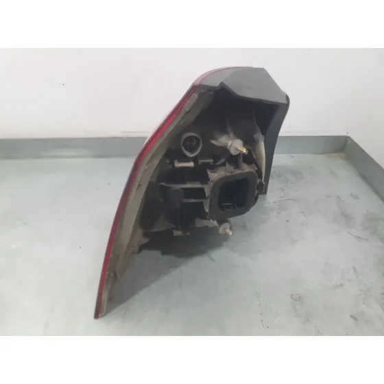 Piloto Trasero Derecho Exterior para Volkswagen Golf V (1K1)