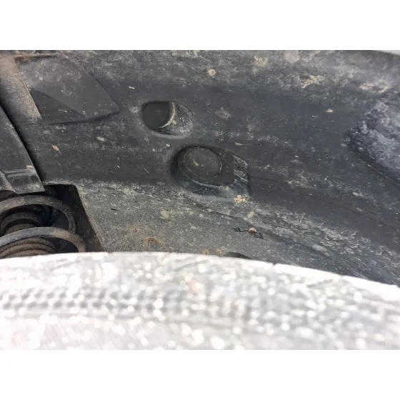 Plastico Pase Rueda Del. Izq. para Dacia Sandero Iii