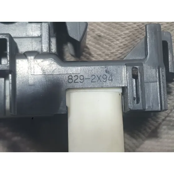 Mando Elevalunas Delantero Derecho para Toyota Auris (_E15_)