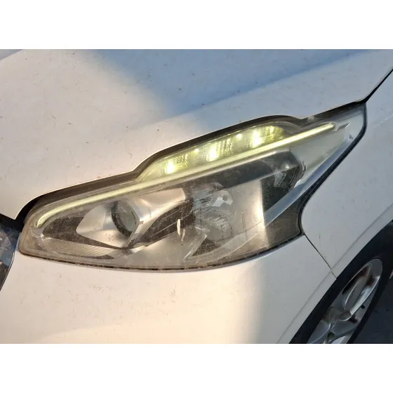 Faro Izquierdo para Peugeot 208 I (Ca_, Cc_)