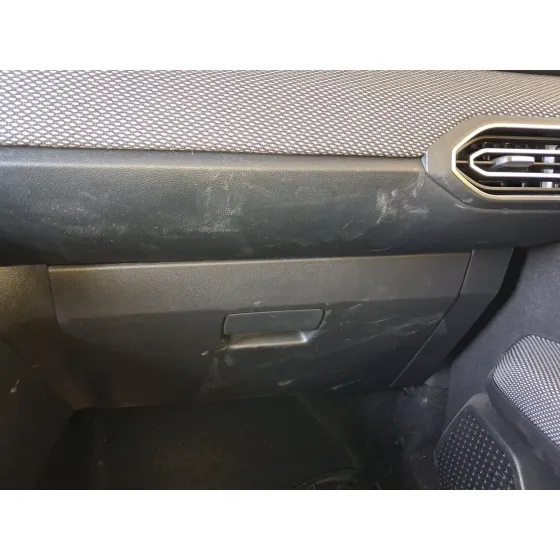 Guantera para Dacia Sandero Iii