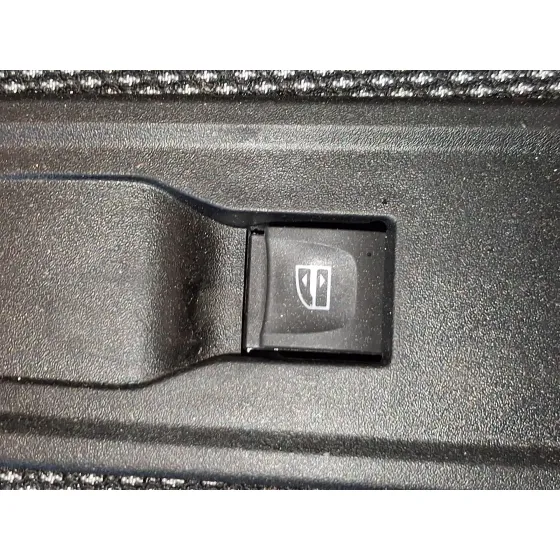 Mando Elevalunas Delantero Derecho para Dacia Sandero Iii