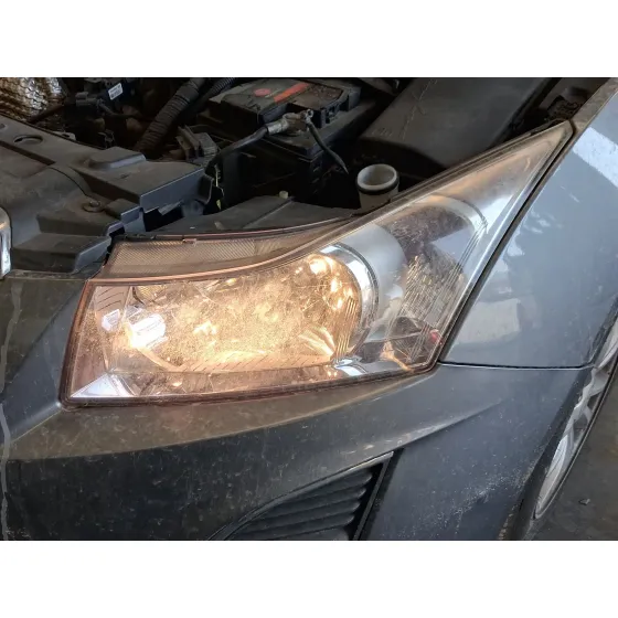 Faro Izquierdo para Chevrolet Cruze (J300)