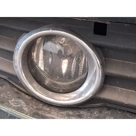Faro Antiniebla Derecho para Mercedes-Benz Clase C (W204)