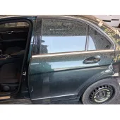Puerta Trasera Izquierda para Mercedes-Benz Clase C (W204)