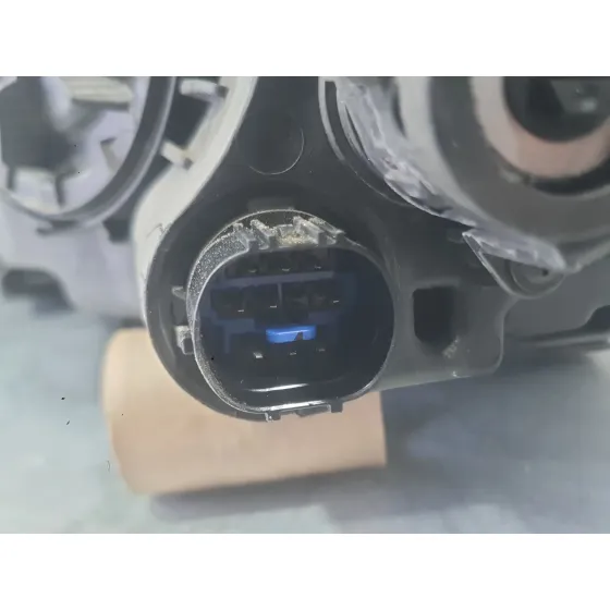 Faro Derecho para Hyundai Tucson (Tl, Tle)