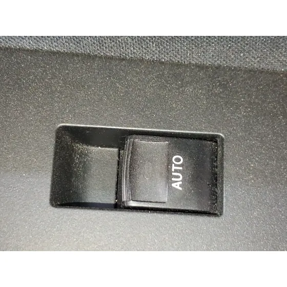 Mando Elevalunas Delantero Derecho para Toyota Auris (_E18_)