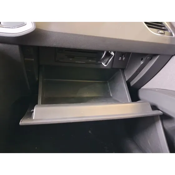 Guantera para Seat Leon (5F1)