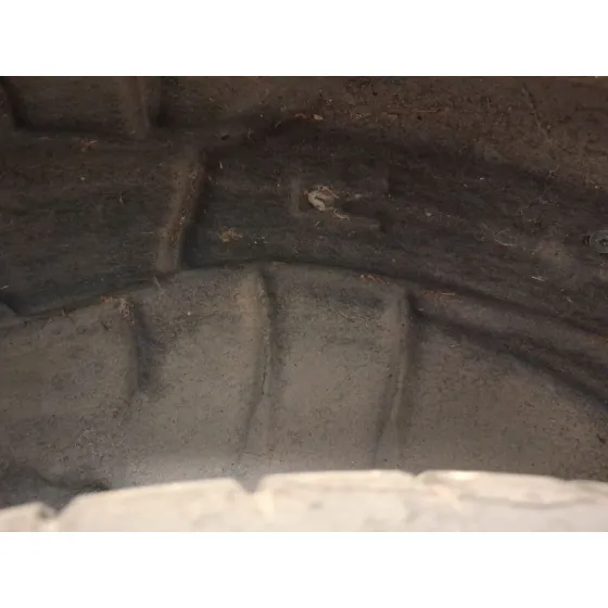 Plastico Pase Rueda Tras. Dch. para Seat Leon (5F1)