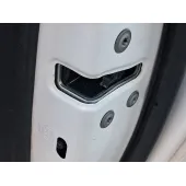 Cerradura Puerta Trasera Derecha para Toyota Corolla Ranchera Familiar (_E21_)