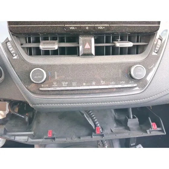 Mando Climatizador para Toyota Corolla Ranchera Familiar (_E21_)