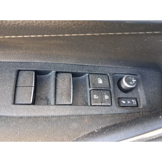 Mando Elevalunas Delantero Izquierdo para Toyota Corolla Ranchera Familiar (_E21_)