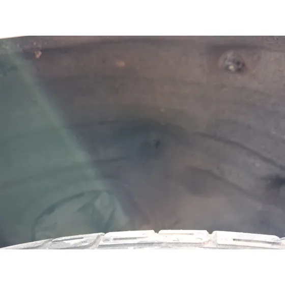 Plastico Pase Rueda Tras. Dch. para Toyota Corolla Ranchera Familiar (_E21_)
