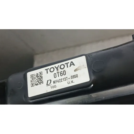 Radiador Agua para Toyota Corolla Ranchera Familiar (_E21_)