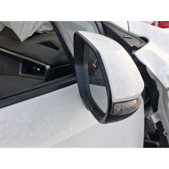 Retrovisor Derecho para Toyota Corolla Ranchera Familiar (_E21_)