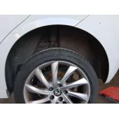 Plastico Pase Rueda Tras. Izq. para Alfa Romeo Giulietta (940_)