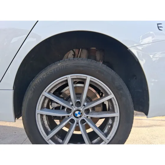 Plastico Pase Rueda Tras. Izq. para Bmw 3 (G20, G80, G28)