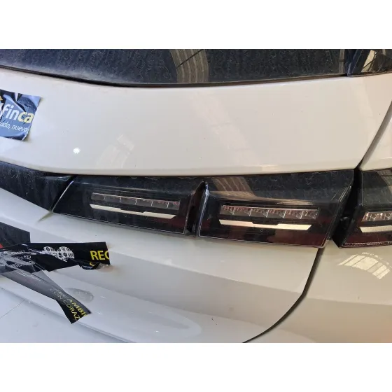 Piloto Trasero Derecho Interior para Peugeot 308 Iii (Fb_, Fh_, Fp_, F3_, Fm_)
