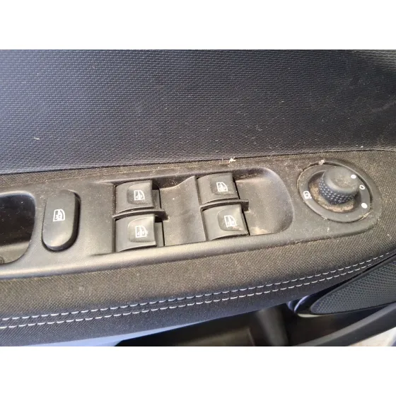 Mando Elevalunas Delantero Izquierdo para Renault Zoe (Bfm_)