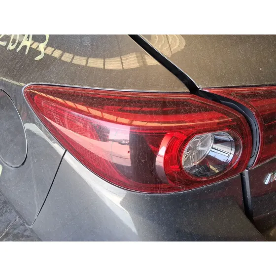 Piloto Trasero Izquierdo Exterior para Mazda 3 (Bm, Bn)