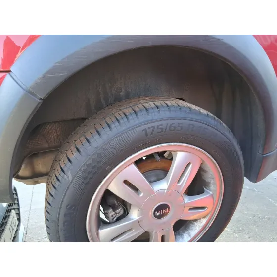 Plastico Pase Rueda Tras. Dch. para Mini Mini (R50, R53)