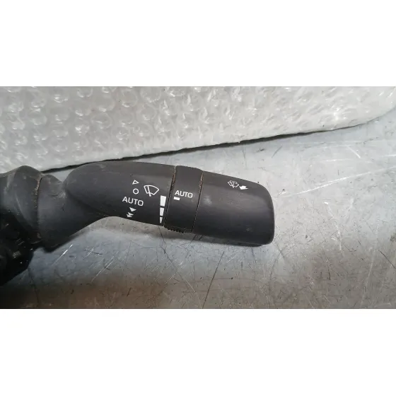 Mando Limpia para Toyota Corolla (E21)