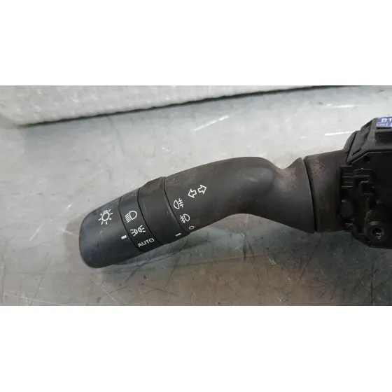 Mando Luces para Toyota Corolla (E21)