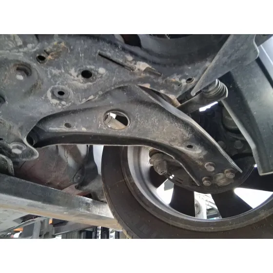 Brazo Suspension Inferior Delantero Izquierdo para Toyota Aygo X (_B7_)