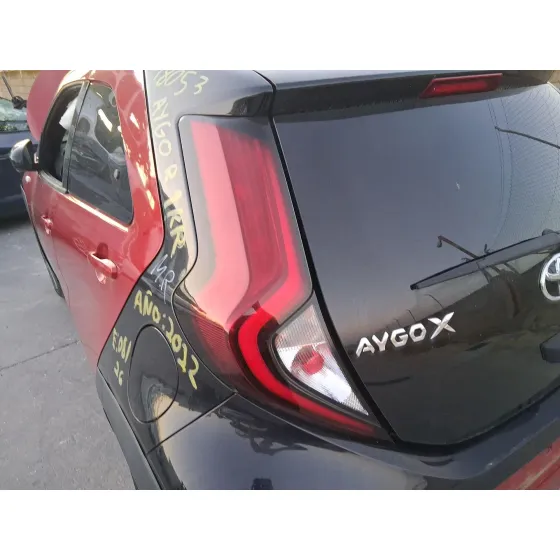 Piloto Trasero Izquierdo para Toyota Aygo X (_B7_)