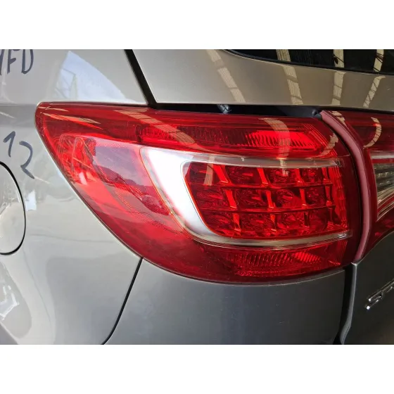 Piloto Trasero Izquierdo Exterior para Kia Sportage Iii (Sl)