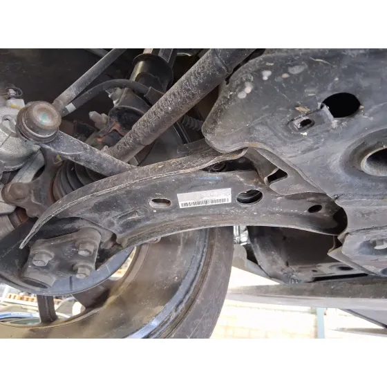 Brazo Suspension Inferior Delantero Derecho para Mg Zs Suv (Azs1)