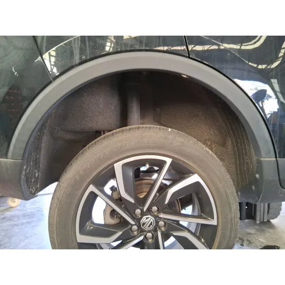 Plastico Pase Rueda Tras. Dch. para Mg Zs Suv (Azs1)