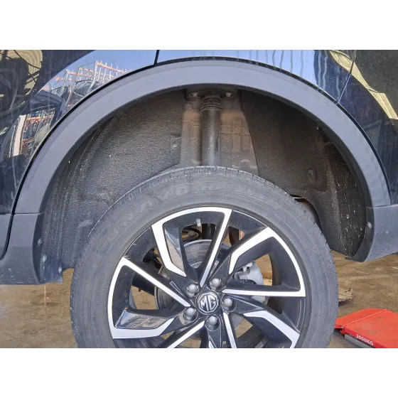 Plastico Pase Rueda Tras. Izq. para Mg Zs Suv (Azs1)