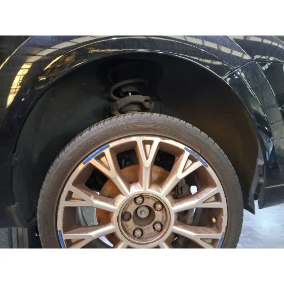 Plastico Pase Rueda Del. Dch. para Ford Focus Ii Descapotable