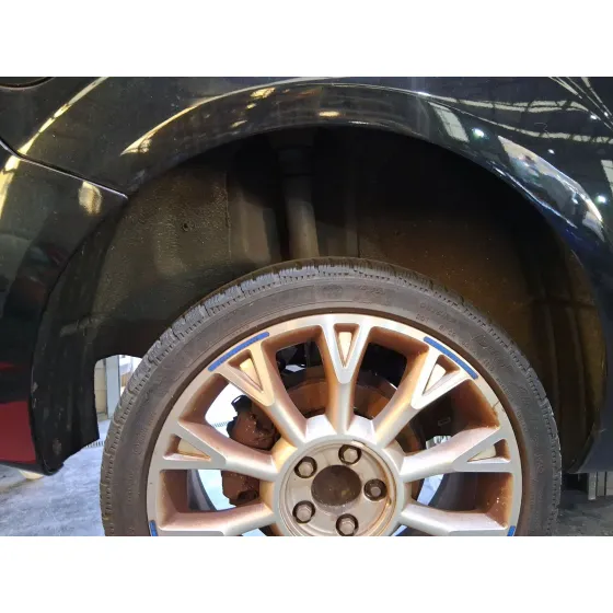 Plastico Pase Rueda Tras. Dch. para Ford Focus Ii Descapotable