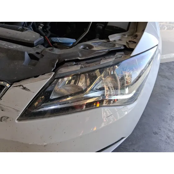 Faro Izquierdo para Seat Leon (5F1)